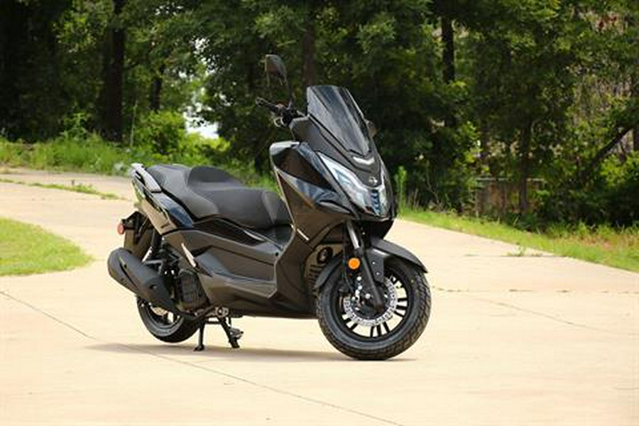 2024 Freedom Scooter Storm 150XH