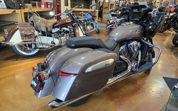 2026 Indian Motorcycle® Challenger® Limited 112 w/PowerBand Audio Nara Bronze Metallic