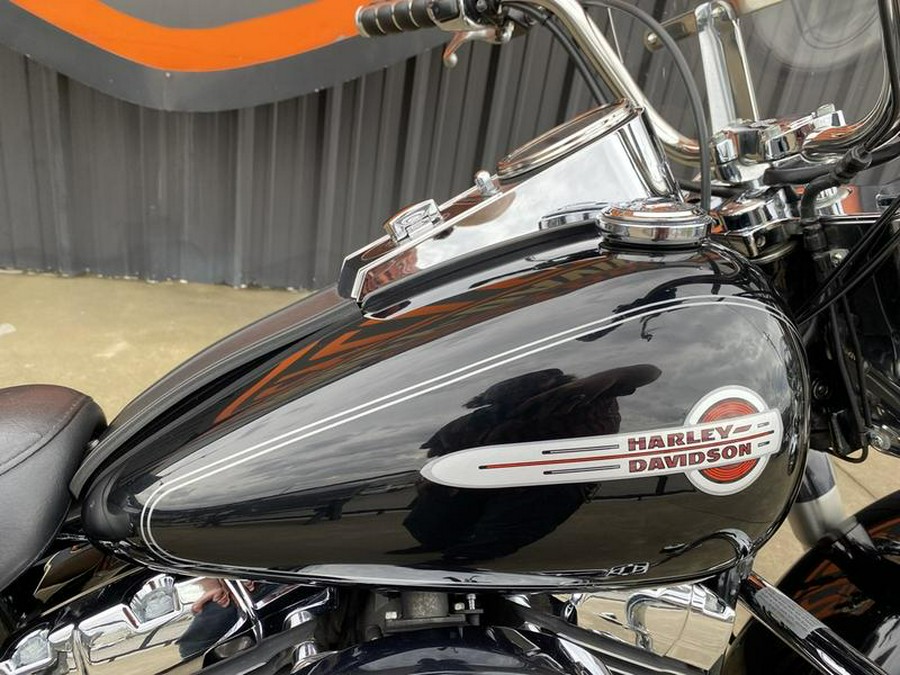 2004 Harley-Davidson® FLSTC - Heritage Softail® Classic