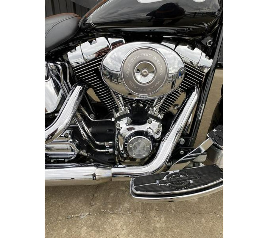 2004 Harley-Davidson® FLSTC - Heritage Softail® Classic