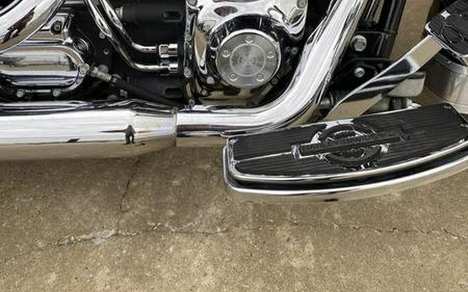 2004 Harley-Davidson® FLSTC - Heritage Softail® Classic