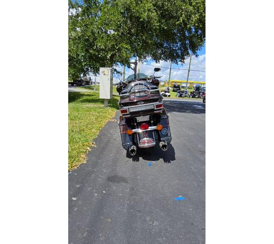 2011 Harley-Davidson® FLHTCU - Ultra Classic® Electra Glide®