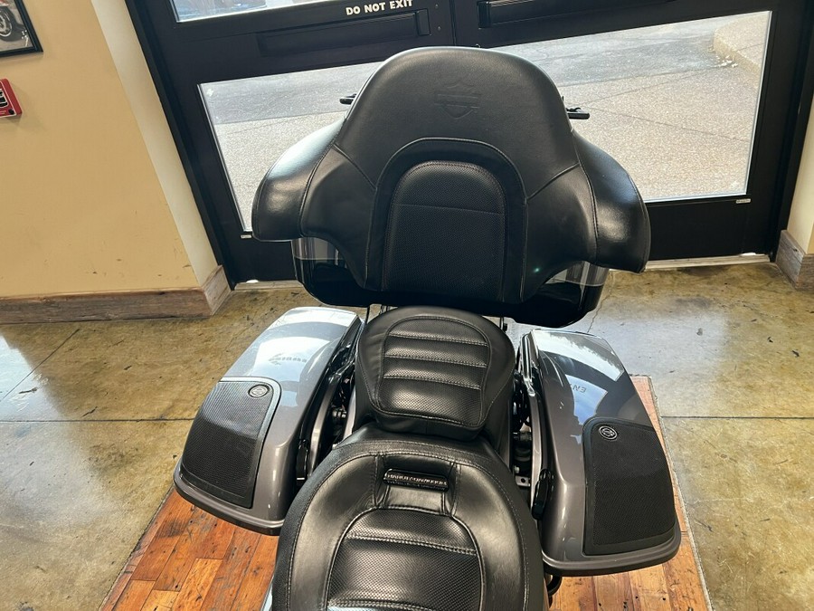 Used 2020 Harley-Davidson CVO Street Glide Grand American Touring Motorcycle For Sale Near Memphis, TN