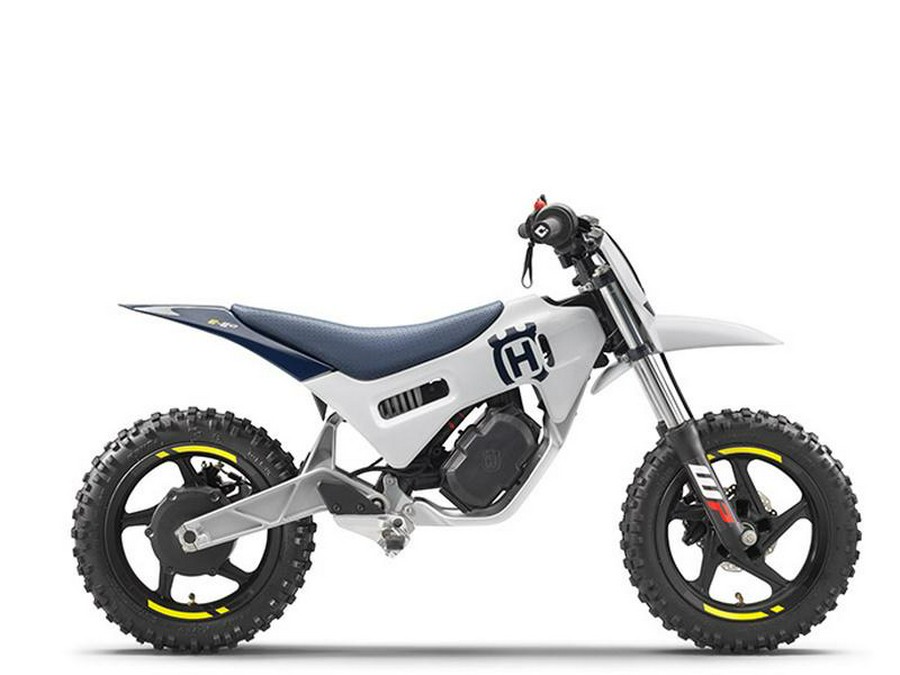 2024 Husqvarna® EE 2