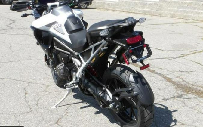 2025 Triumph Tiger 1200 GT Pro Snowdonia White GT Pro
