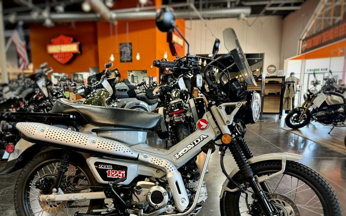 2025 Honda Trail125 Pearl Smoky Gray