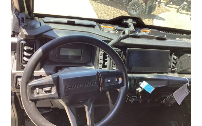 2026 Defender MAX Lone Star Cab HD11 - Can-Am