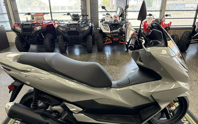 2026 Honda PCX ABS