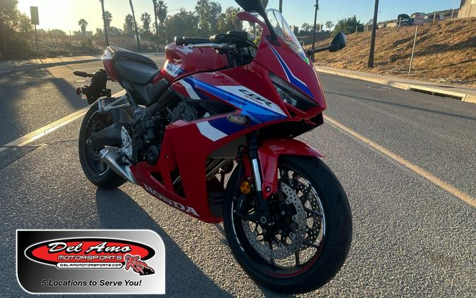 2026 Honda CBR650R E-CLUTCH
