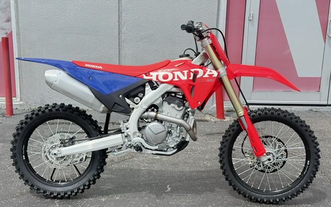 2027 Honda CRF250R Red