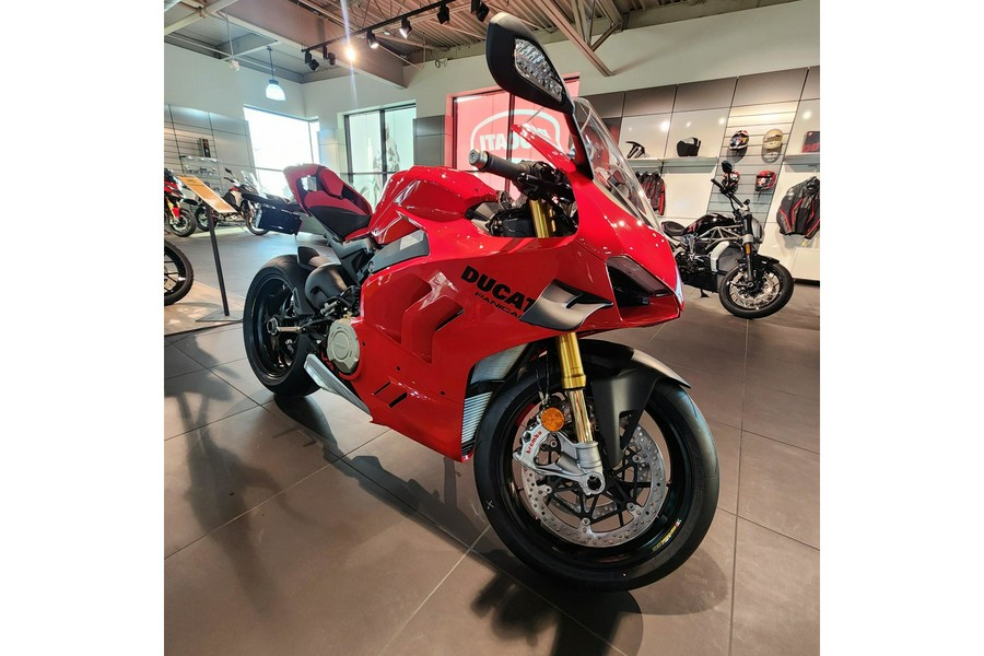 2024 Ducati Panigale V4 S