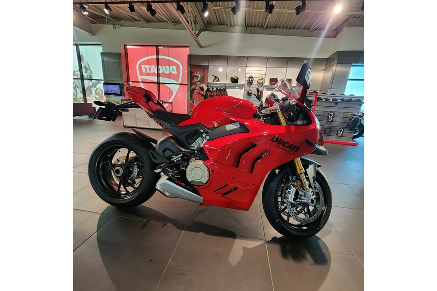 2024 Ducati Panigale V4 S