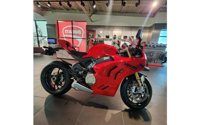 2024 Ducati Panigale V4 S