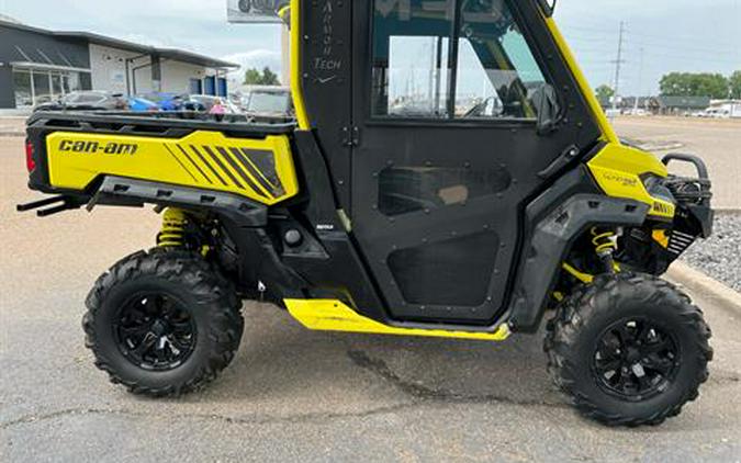 2018 Can-Am Defender X mr HD10