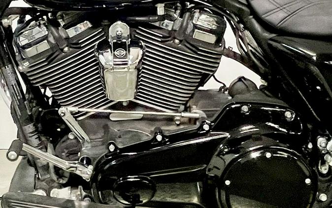 2017 Harley-Davidson® Street Glide® FLHX