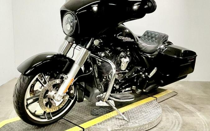 2017 Harley-Davidson® Street Glide® FLHX