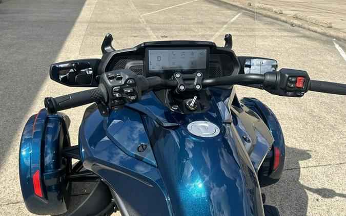 2024 Can-Am Spyder F3 Limited Dark Wheels