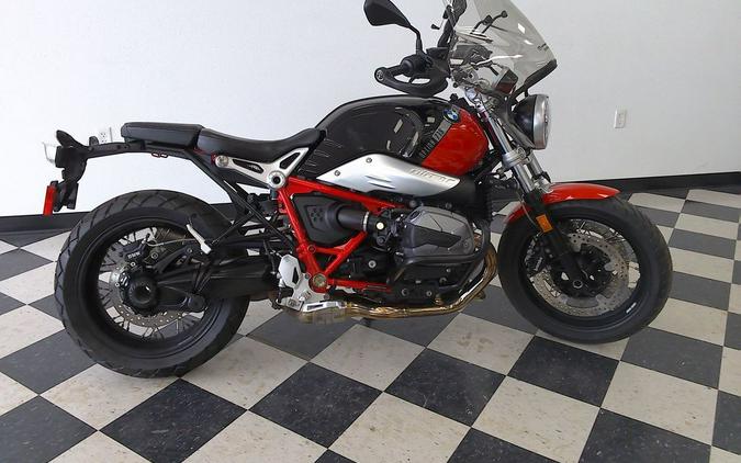 2021 BMW R nineT Pure 719 Black Storm Metallic/Racing Red