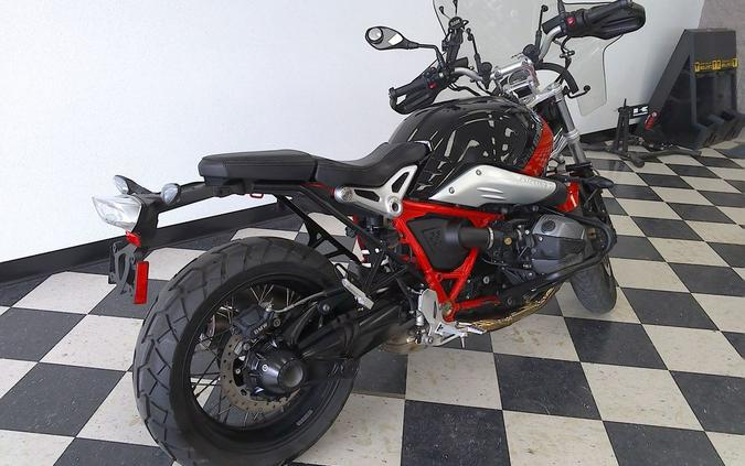 2021 BMW R nineT Pure 719 Black Storm Metallic/Racing Red