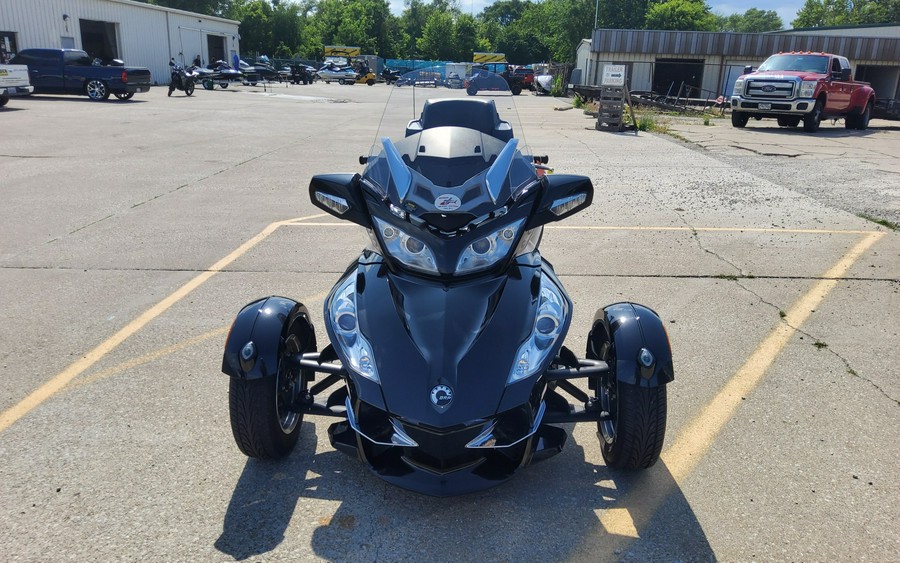 2011 Can-Am™ Spyder Roadster RT