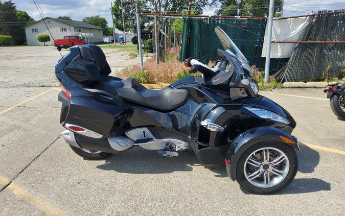 2011 Can-Am™ Spyder Roadster RT