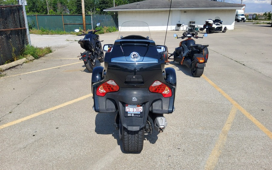 2011 Can-Am™ Spyder Roadster RT