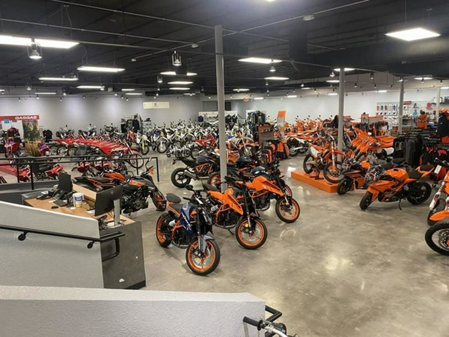 2024 KTM Duke 790