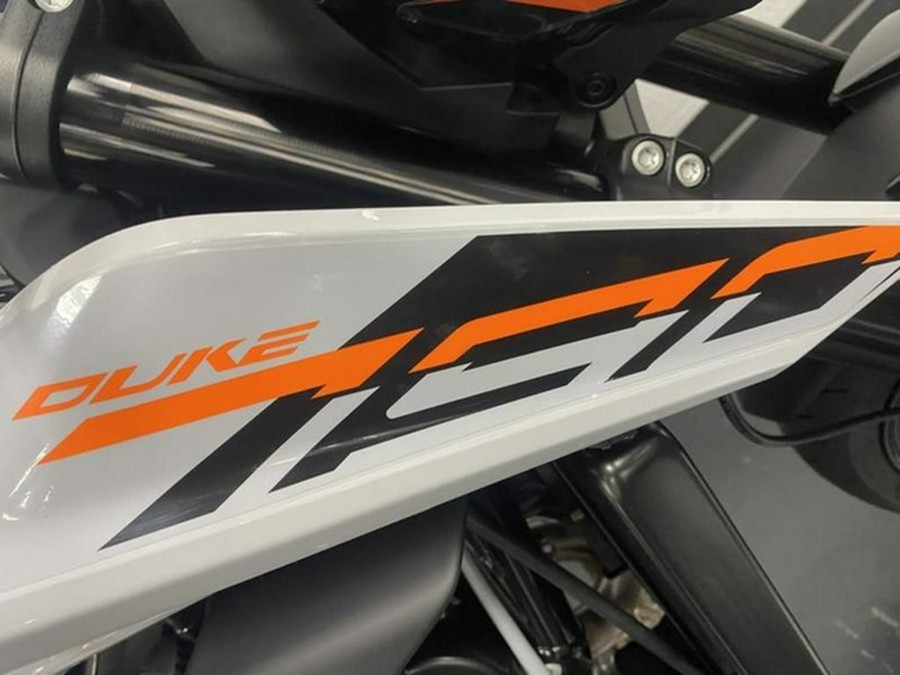 2024 KTM Duke 790