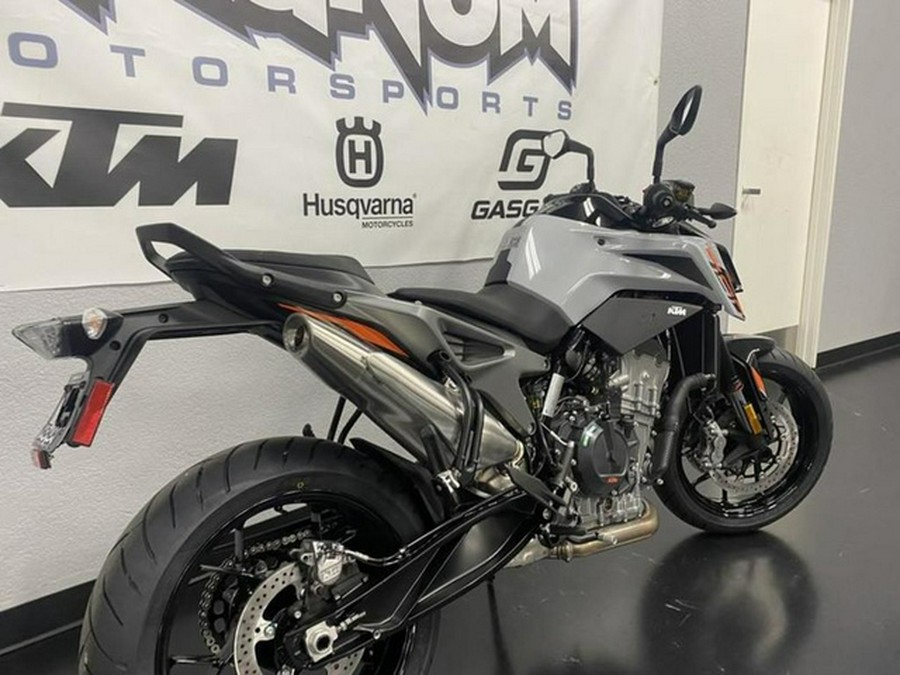 2024 KTM Duke 790