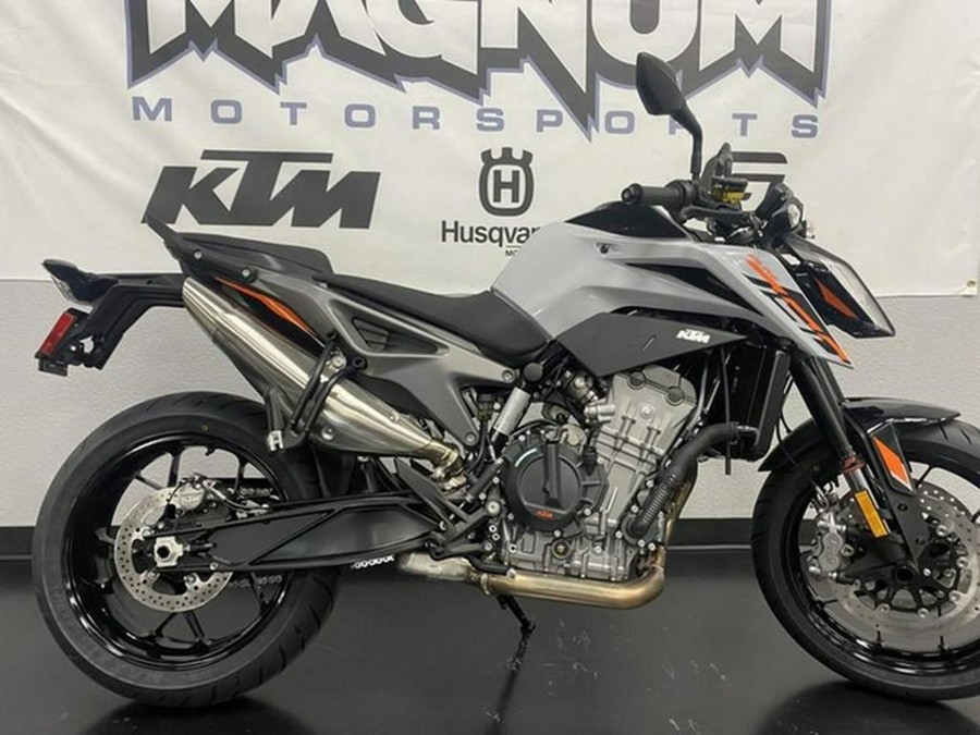 2024 KTM Duke 790