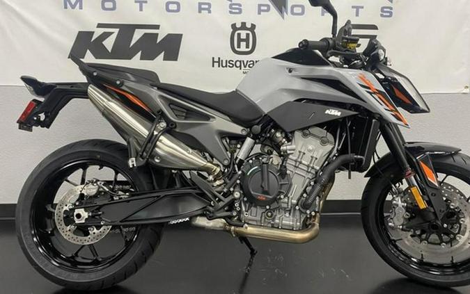 2024 KTM Duke 790