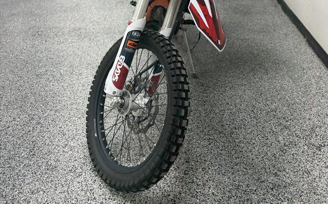 2023 KTM 500 EXC-F 6DAYS - UKT8126A