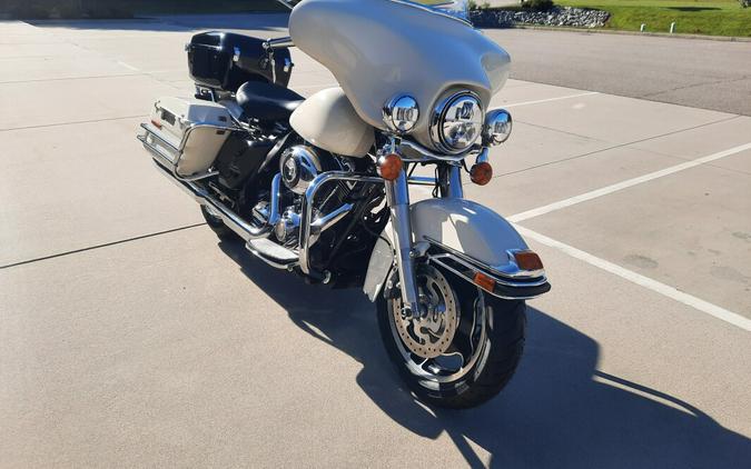 2009 Harley-Davidson® Electra Glide® Standard Birch White