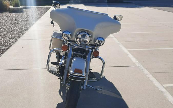 2009 Harley-Davidson® Electra Glide® Standard Birch White