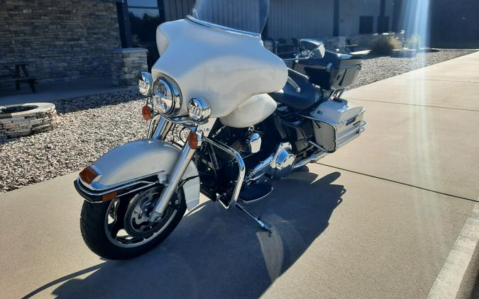 2009 Harley-Davidson® Electra Glide® Standard Birch White