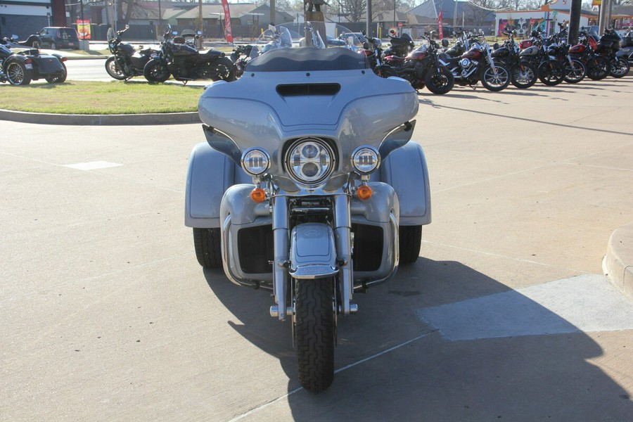 2023 Harley-Davidson Tri Glide Ultra Atlas Silver MTLIC