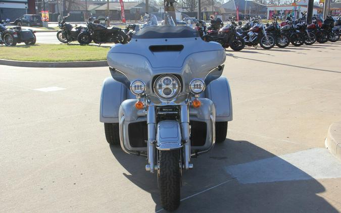 2023 Harley-Davidson Tri Glide Ultra Atlas Silver MTLIC