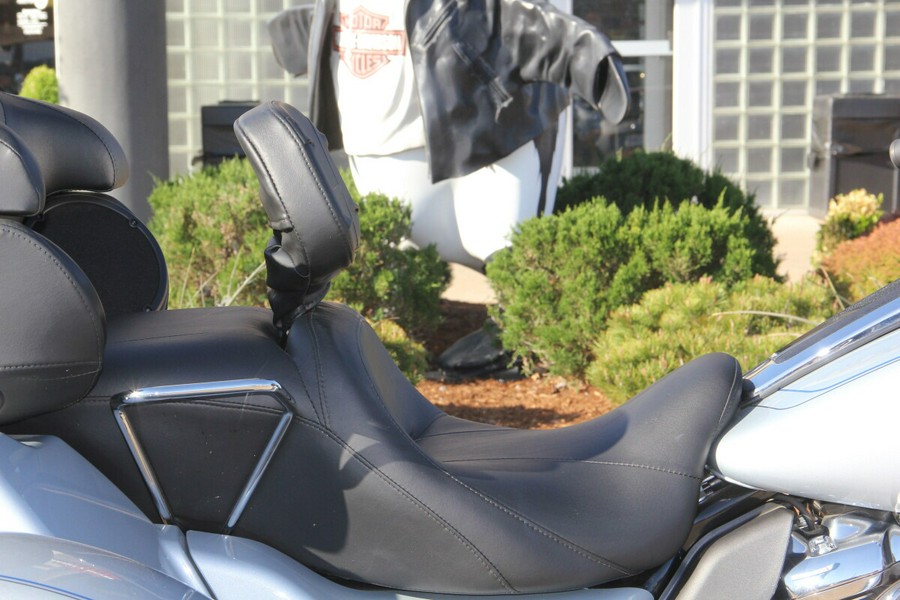 2023 Harley-Davidson Tri Glide Ultra Atlas Silver MTLIC