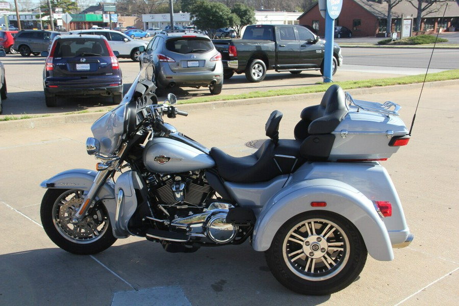 2023 Harley-Davidson Tri Glide Ultra Atlas Silver MTLIC