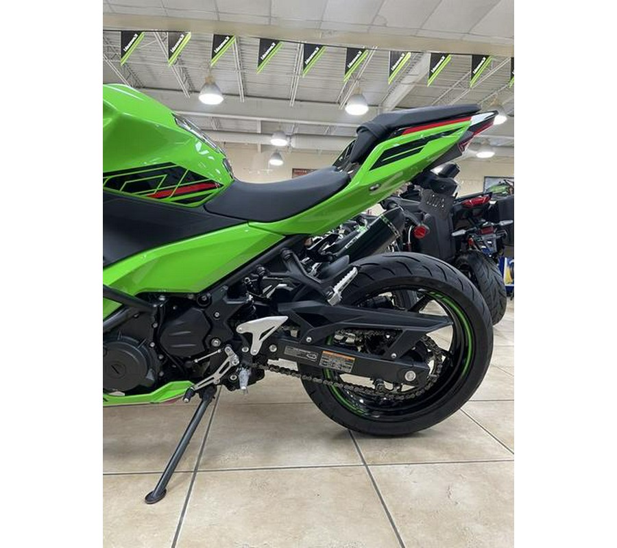 2023 Kawasaki Ninja® 400 KRT Edition ABS
