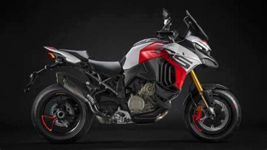 2024 Ducati Multistrada V4 RS