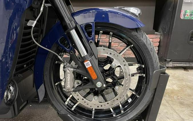 2024 Indian Motorcycle® Pursuit® Dark Horse® with PowerBand Audio Package Springfield Blue