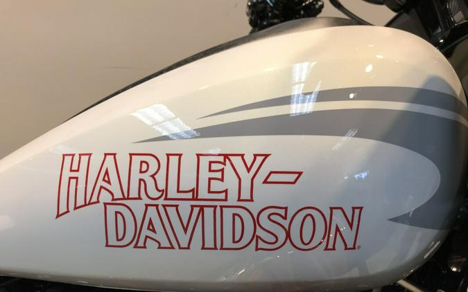 2024 Harley-Davidson CVO™ Road Glide® ST Golden White Pearl FLTRXSTSE