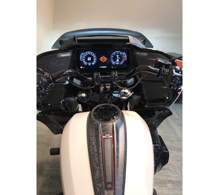 2024 Harley-Davidson CVO™ Road Glide® ST Golden White Pearl FLTRXSTSE