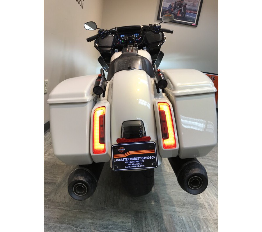 2024 Harley-Davidson CVO™ Road Glide® ST Golden White Pearl FLTRXSTSE