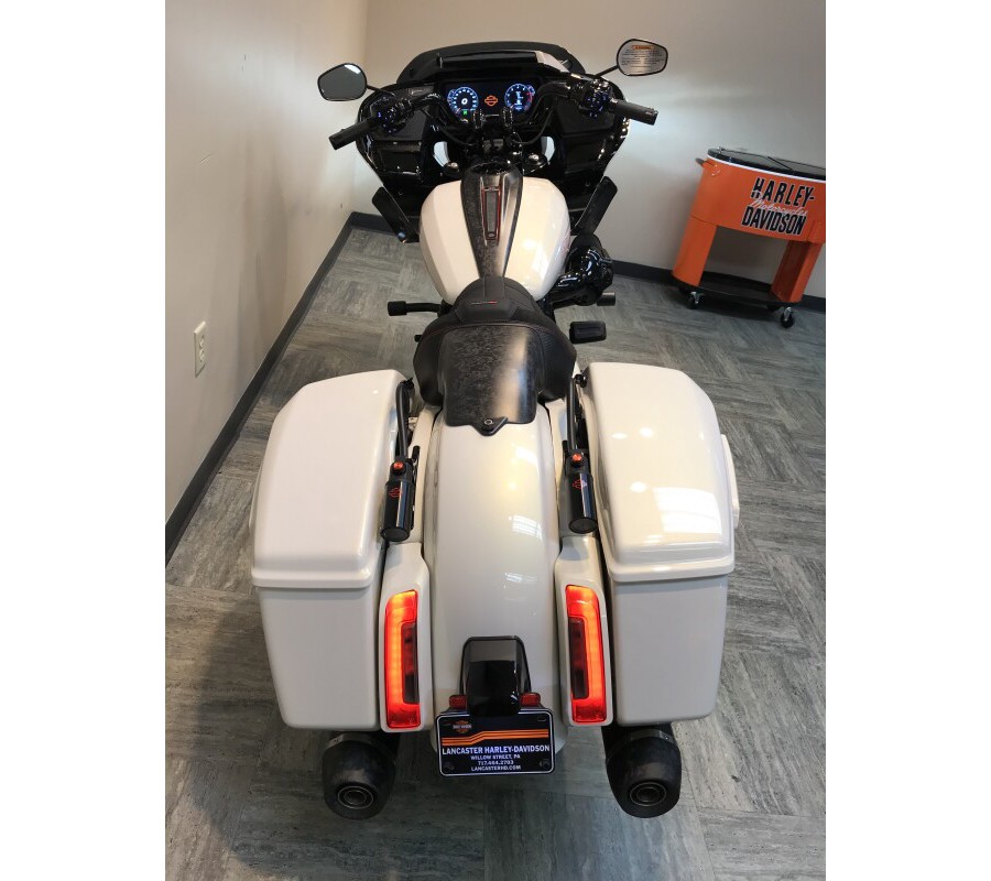 2024 Harley-Davidson CVO™ Road Glide® ST Golden White Pearl FLTRXSTSE