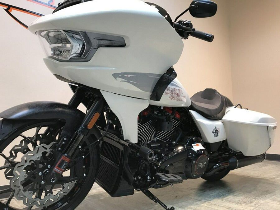 2024 Harley-Davidson CVO™ Road Glide® ST Golden White Pearl FLTRXSTSE