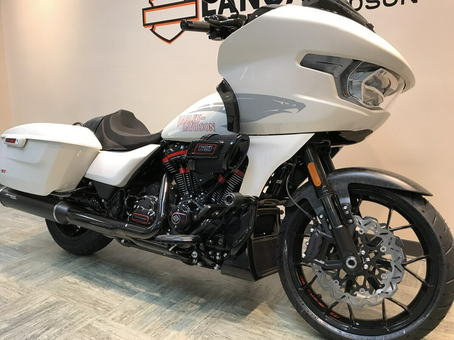 2024 Harley-Davidson CVO™ Road Glide® ST Golden White Pearl FLTRXSTSE