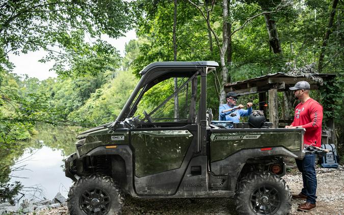 2026 Honda Pioneer 1000 Deluxe Hero Red