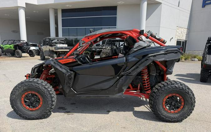 2018 Can-Am® Maverick™ X3 X™ RS TURBO R with Smart-Lok™ Triple Black & Can-Am Red